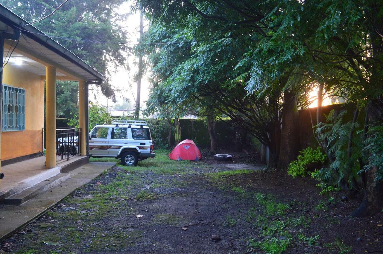 Chef Wondim Backpackers Hostel Gonder Esterno foto
