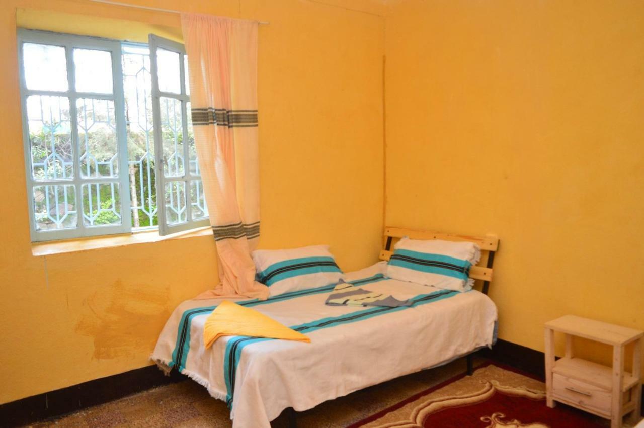 Chef Wondim Backpackers Hostel Gonder Esterno foto