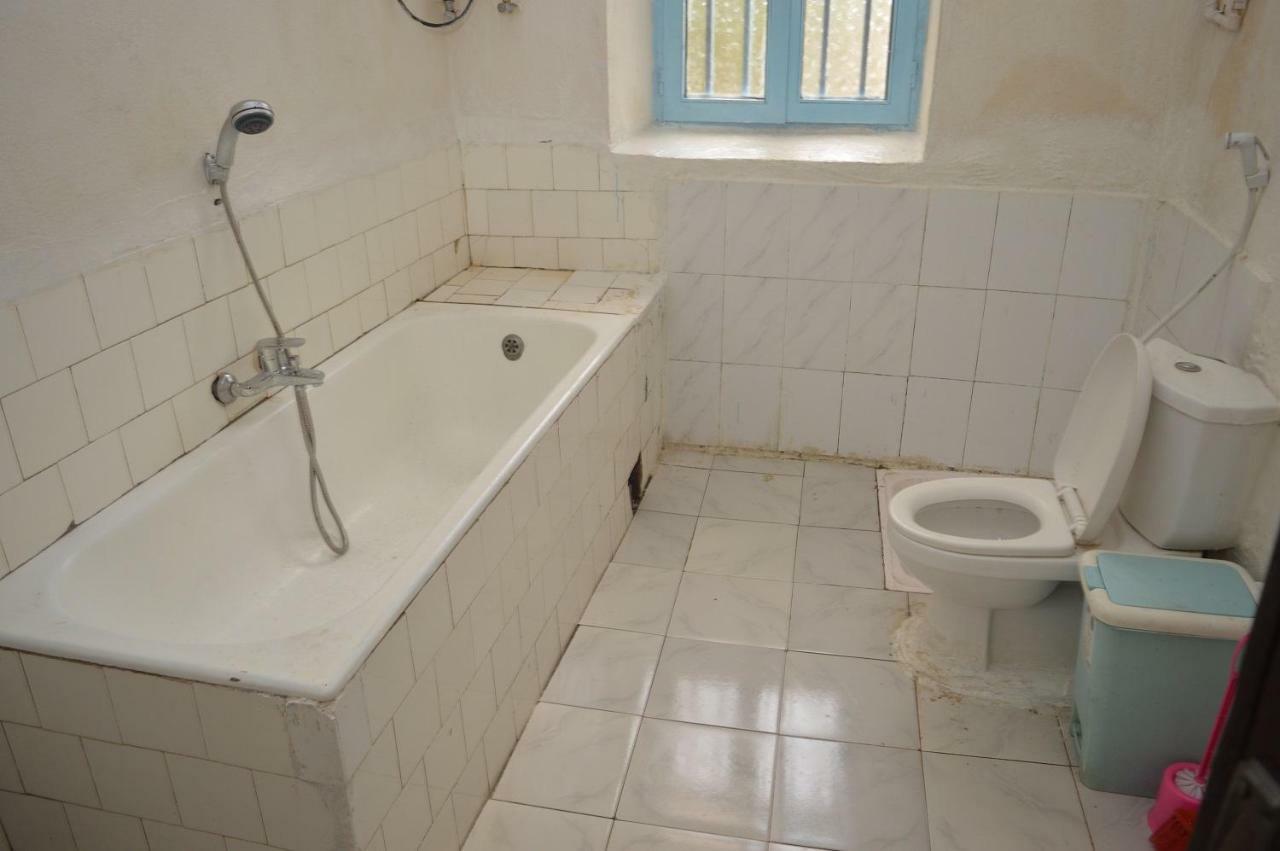Chef Wondim Backpackers Hostel Gonder Esterno foto