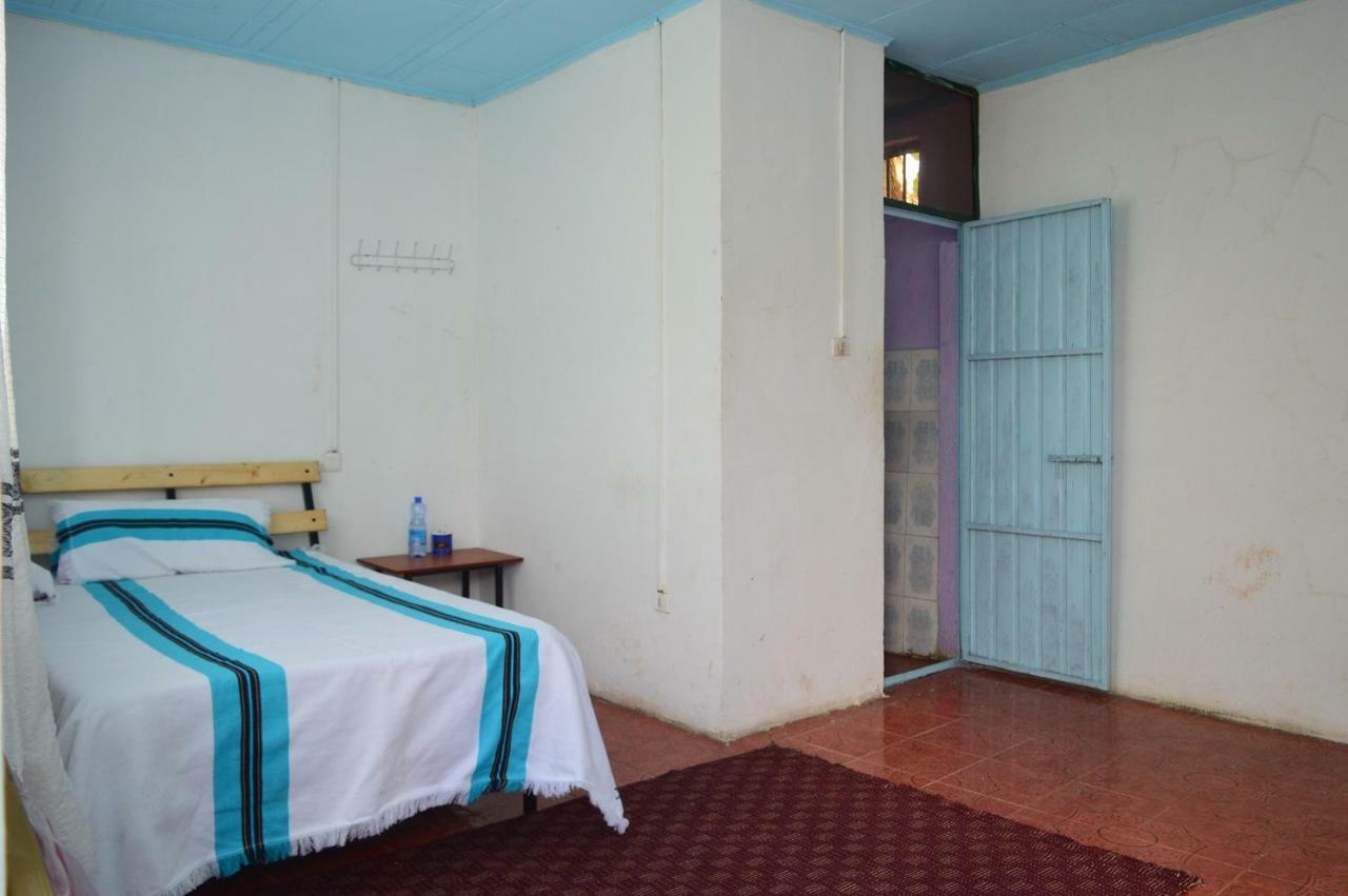 Chef Wondim Backpackers Hostel Gonder Esterno foto
