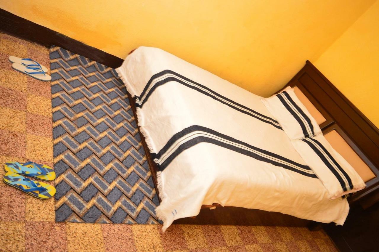 Chef Wondim Backpackers Hostel Gonder Esterno foto